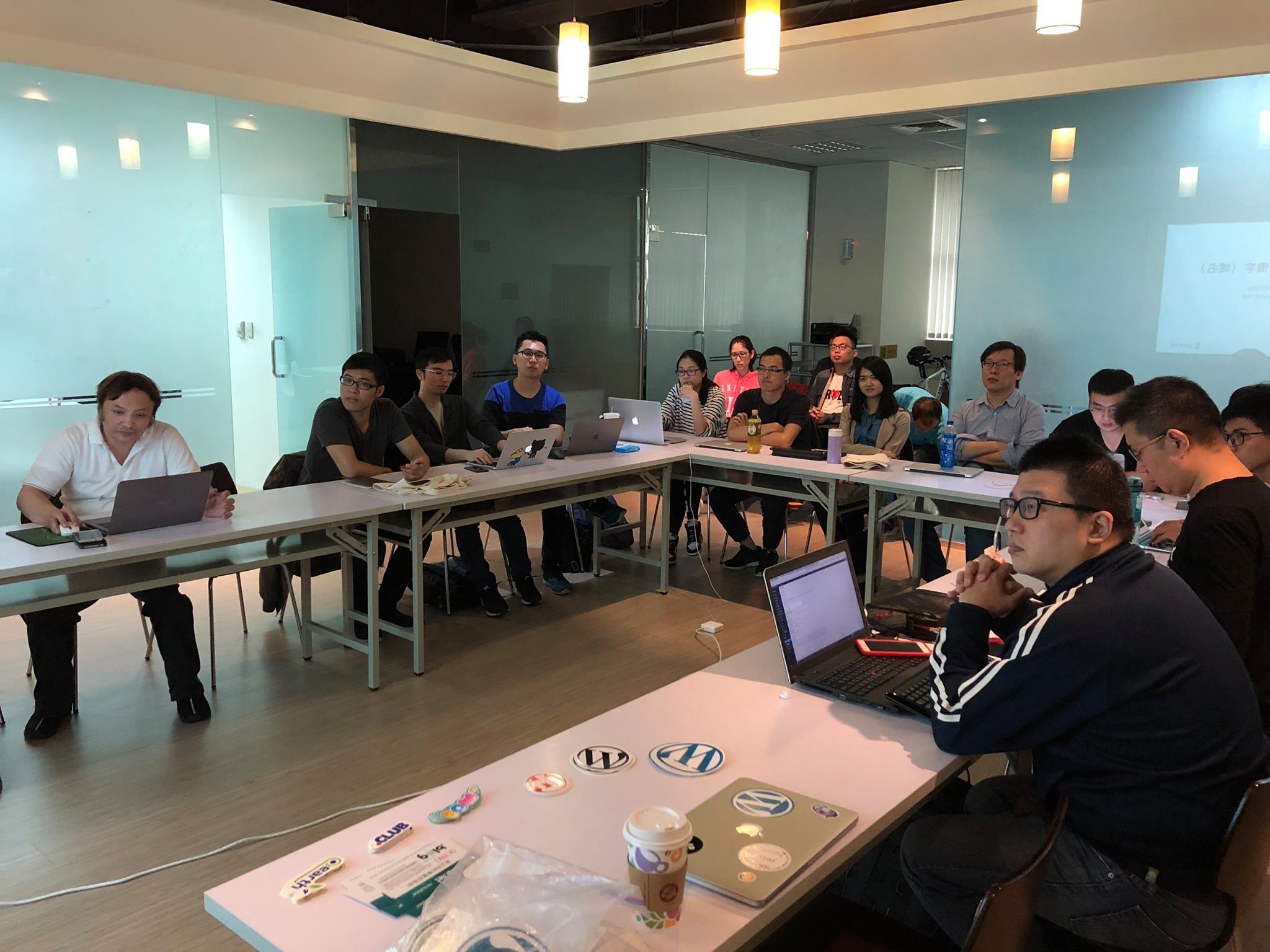 [WordPress] 10/21 台北聚會 @ Gandi
本次聚會的紀錄文又遲到拉～～ 哈
這次一樣是續講上次聚會時我外掛的其他功能，因為架構龐大功能豐富（好敢講）避免一次太密集說明導致佔用太多大家交流時間所以就拆成幾次來說！

對，就算拆到這次也還沒講完ＸＤ

而 Gandi 的 哈維大大這次跟大家分享域名中「高價字」與「保留字」的細節，也是收穫滿滿。不但終於解惑那些神奇出價的網域還讓我知道可以在哪查這些關鍵字，不會傻傻在那邊「踹」可用域名！

這次參與的成員依然有被我使用後台關鍵字給觸及到的夥伴，看來很有用耶～ 內容經營類型的成員也有幾位，相信討論的內容儘管有這麼些技術成分，但彼此線下聚會聊聊經營方式也是很有收穫。

線上冷冰冰，見面三分情囉～

#WordPress #台北 #聚會 #小聚 #新聞資訊 #Gandi #開源 #社群 #網域名稱 #粉絲頁同步 #高價字 #保留字